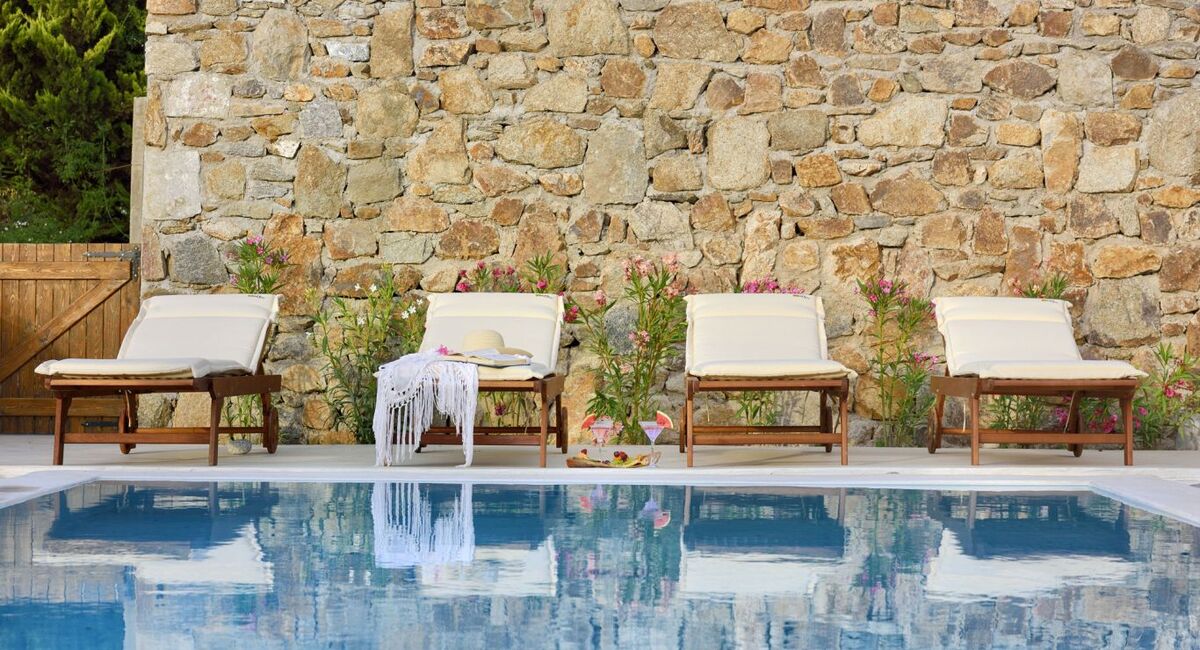 Elegant Villas & Suites