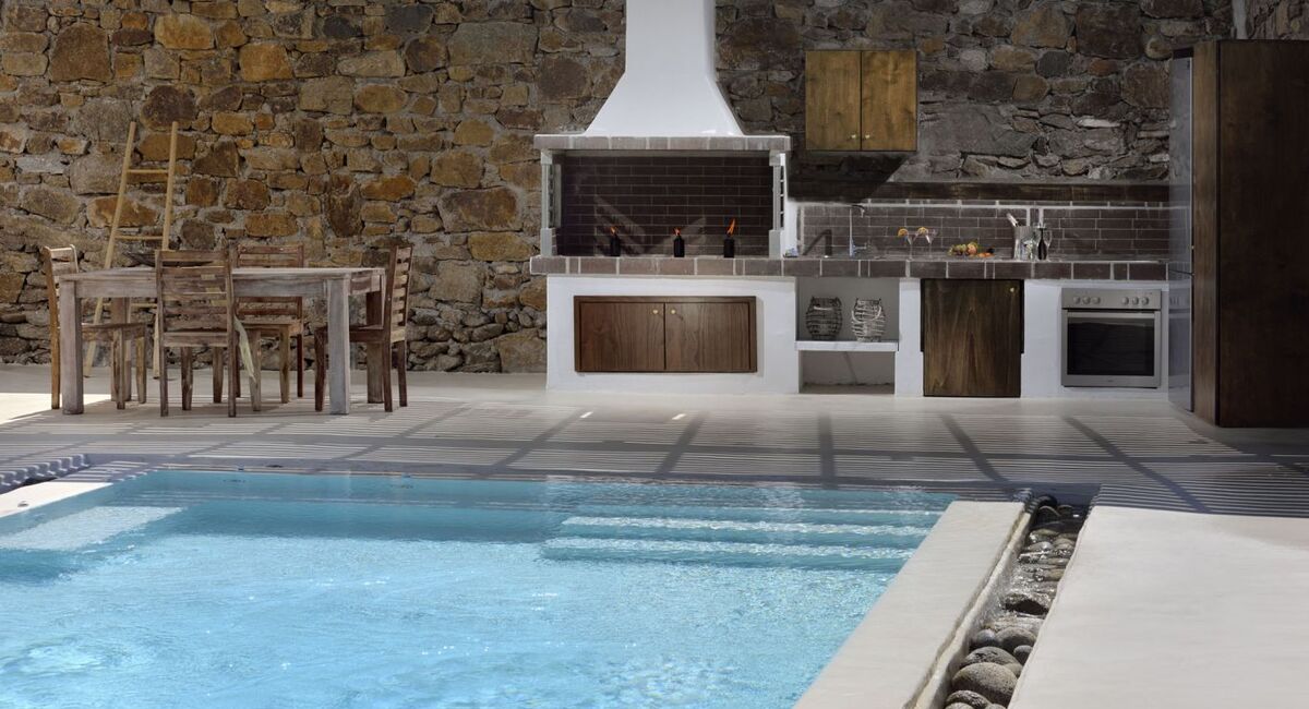 Elegant Villas & Suites