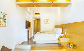 Europa Hotel (incl. huurauto)