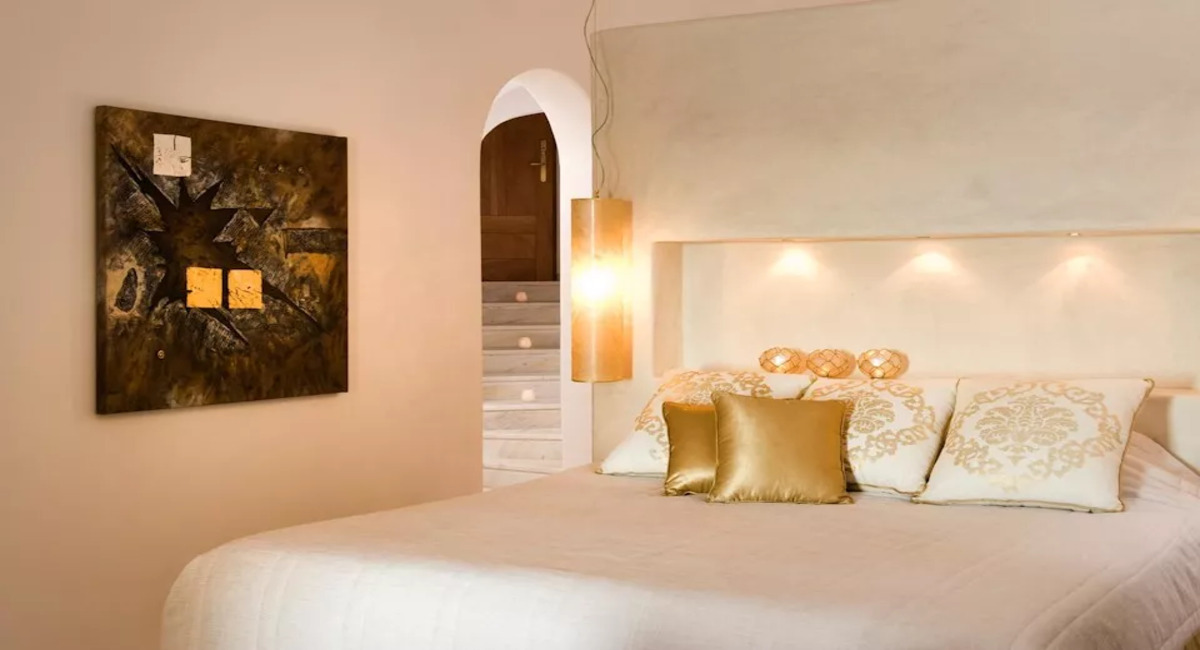 Gold Suites Santorini