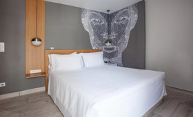 Golden Star City Resort