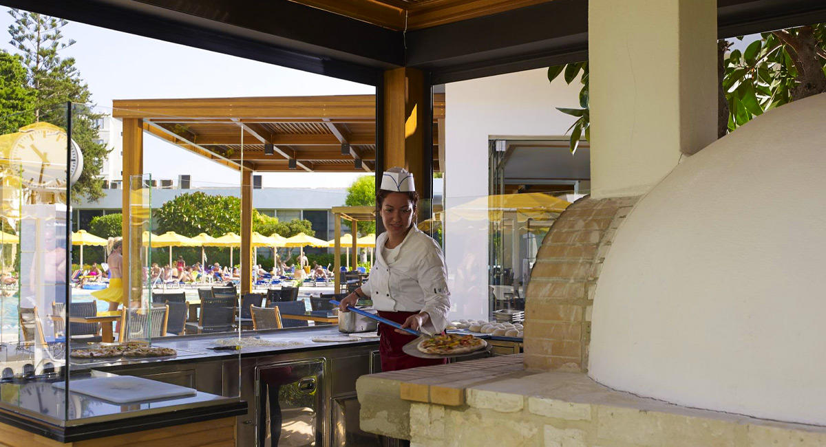 Grand Hotel Beach Hotel