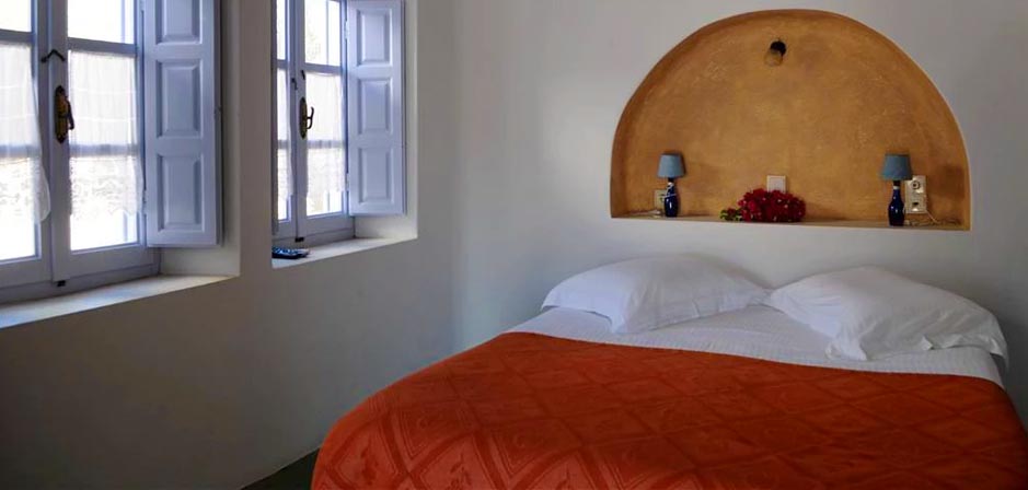 Haraki Traditional Houses Folegandros