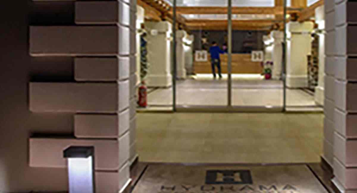 Hydrama Grand Hotel (incl. auto)