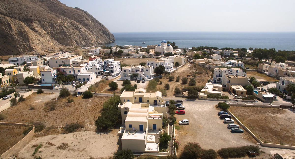 Irigeneia apartments Santorini