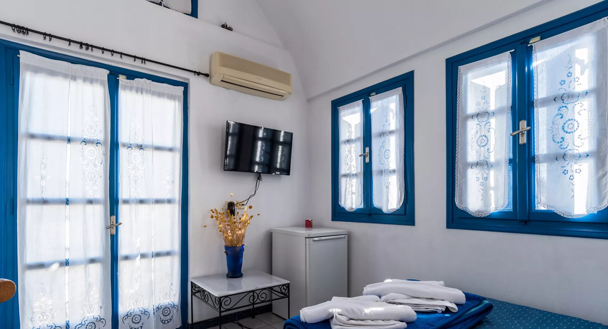 Irigeneia apartments Santorini