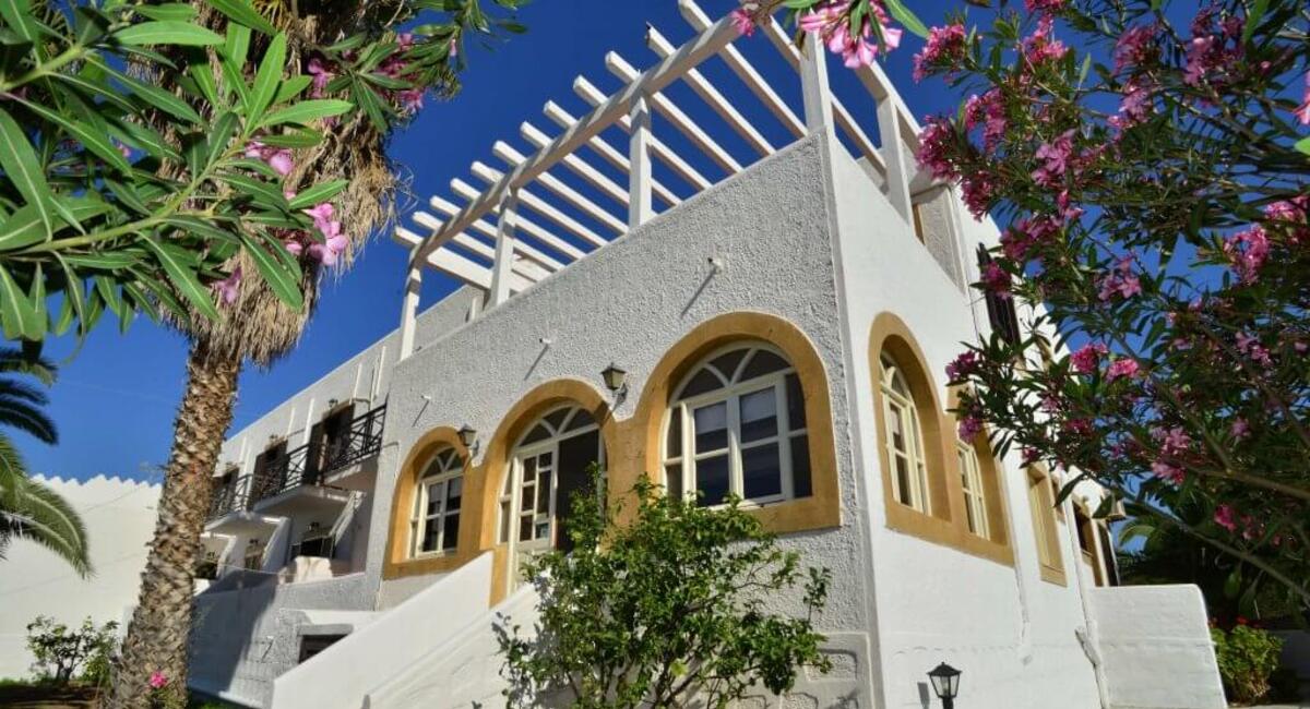 Joanna apartments Groikos Patmos