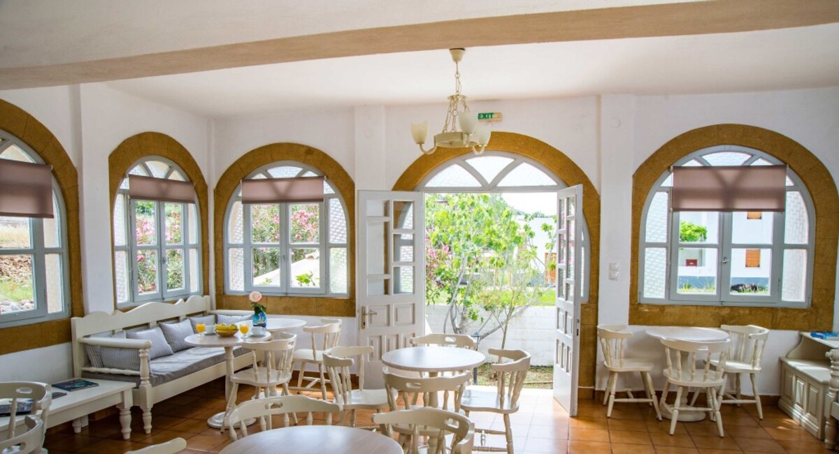 Joanna apartments Groikos Patmos