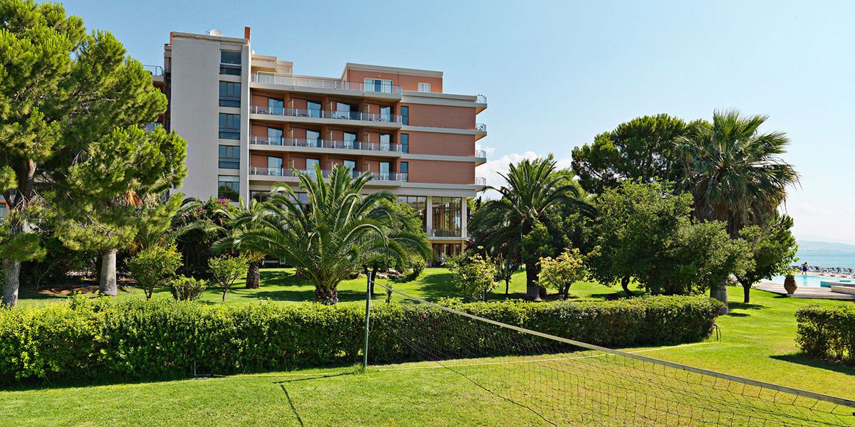 Kalamaki Beach Hotel