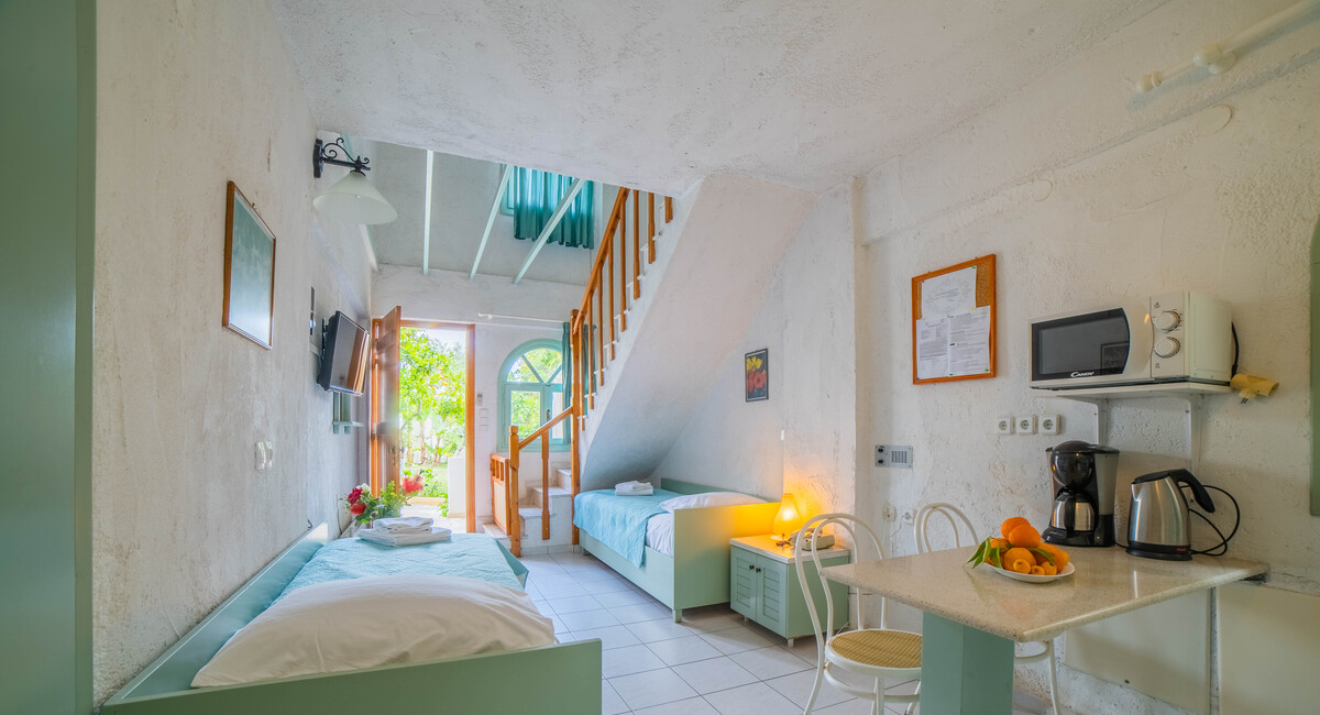 Kastro apartments en studios Myrtos