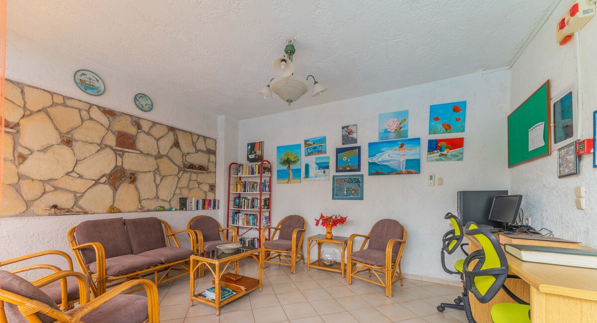 Kastro apartments en studios Myrtos