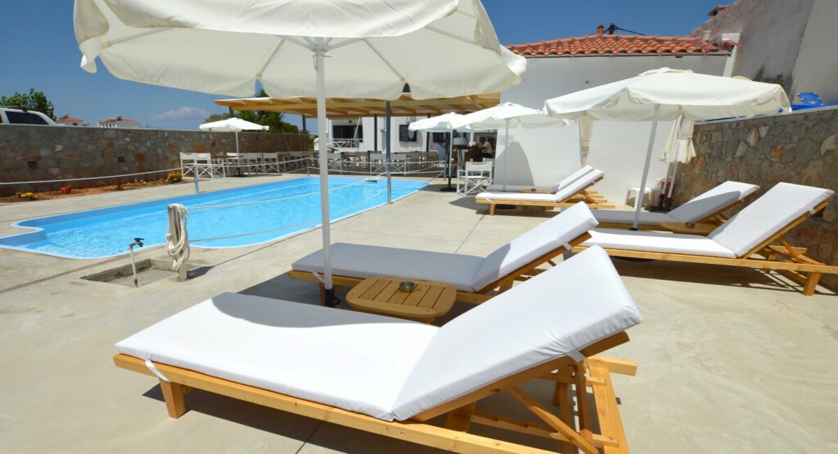 Koukounari Apartments