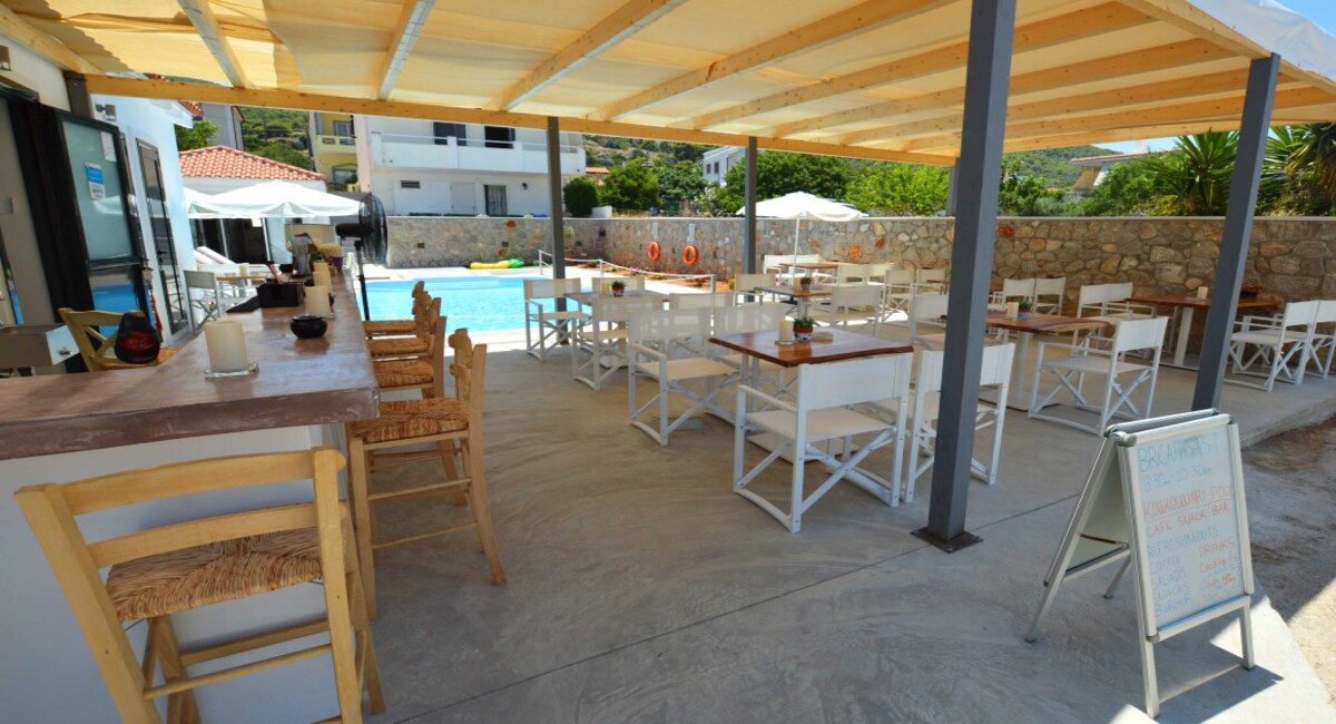 Koukounari Apartments