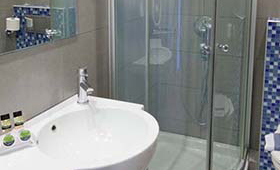 Kronos Hotel (incl. auto)