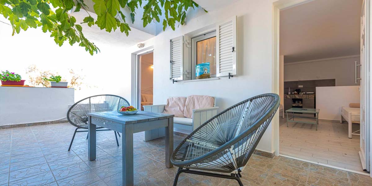 Laza Beach Inn Agistri