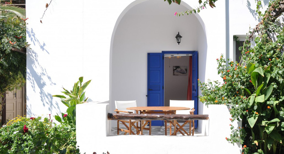 Levrossos beach apartments