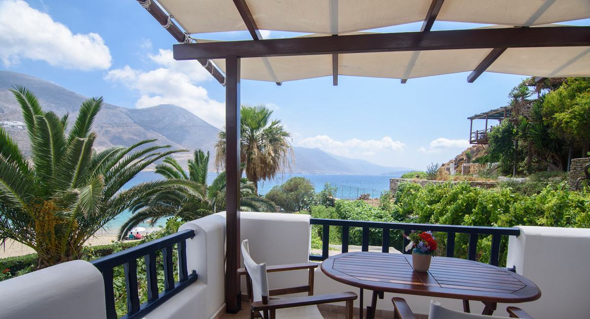 Levrossos beach apartments