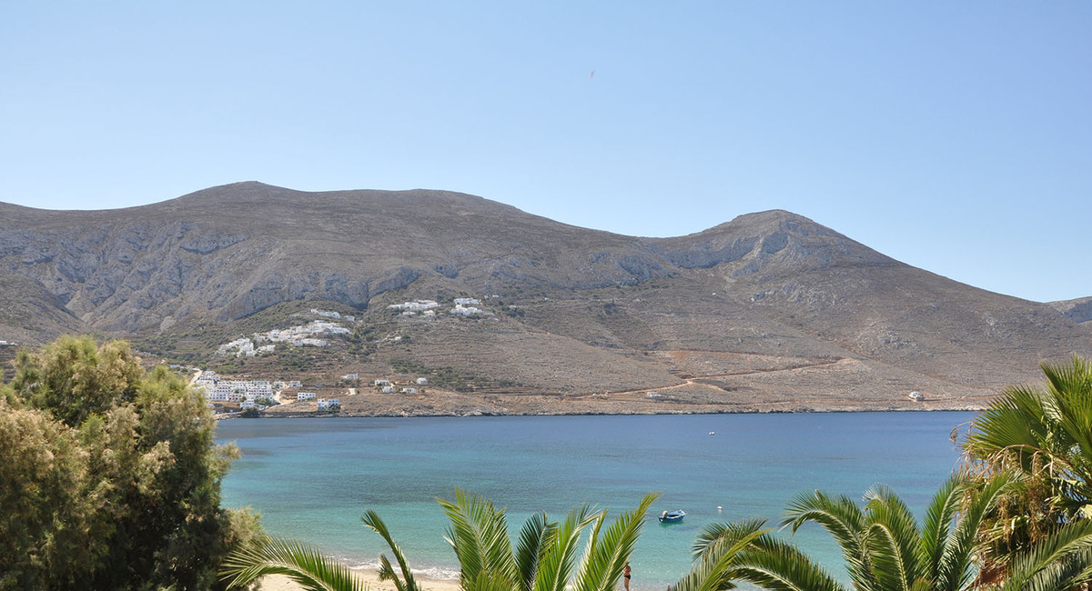 Levrossos beach apartments