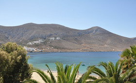 Levrossos beach 