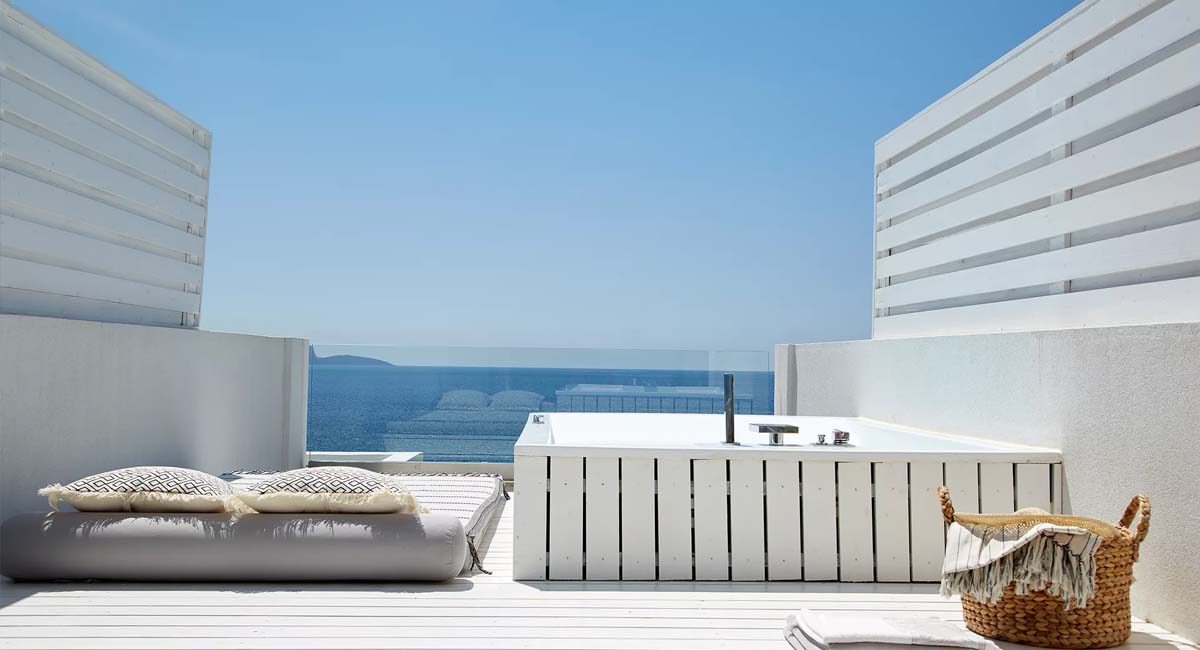 Lichnos Beach Hotel And Suites