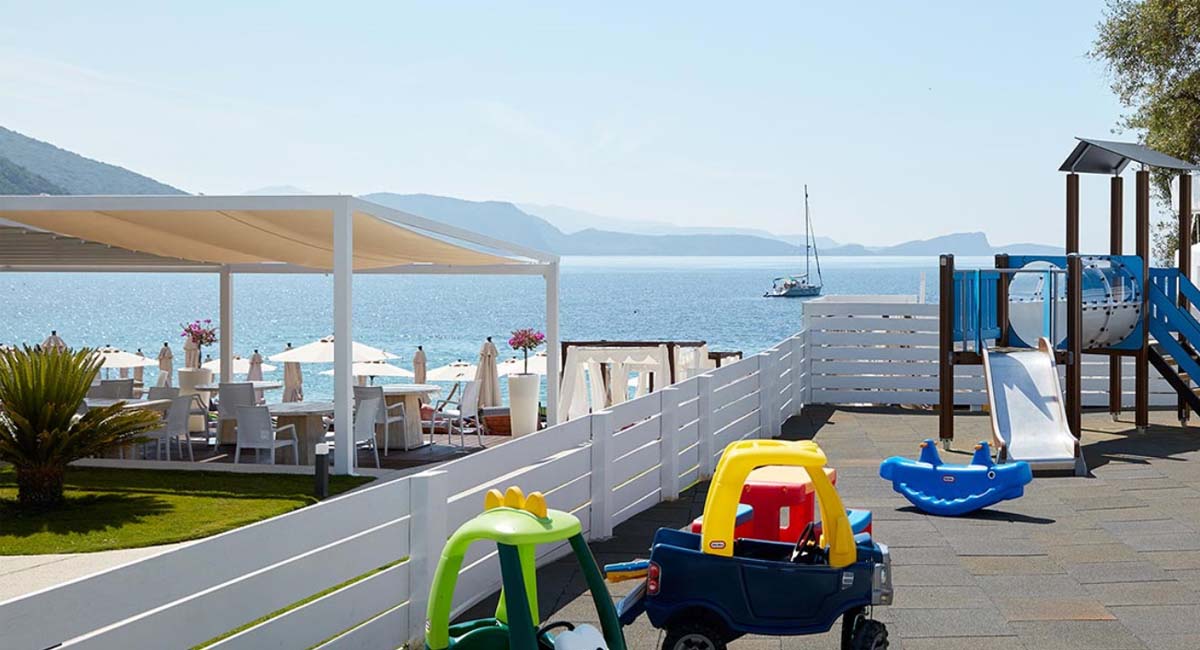 Lichnos Beach Hotel And Suites