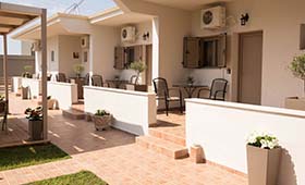 Lighthouse apartments Stoupa Mani (incl. auto)