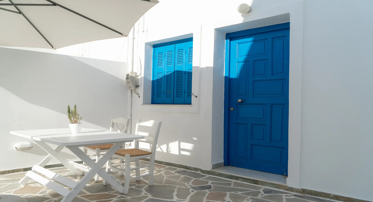 Livanios Studios Milos