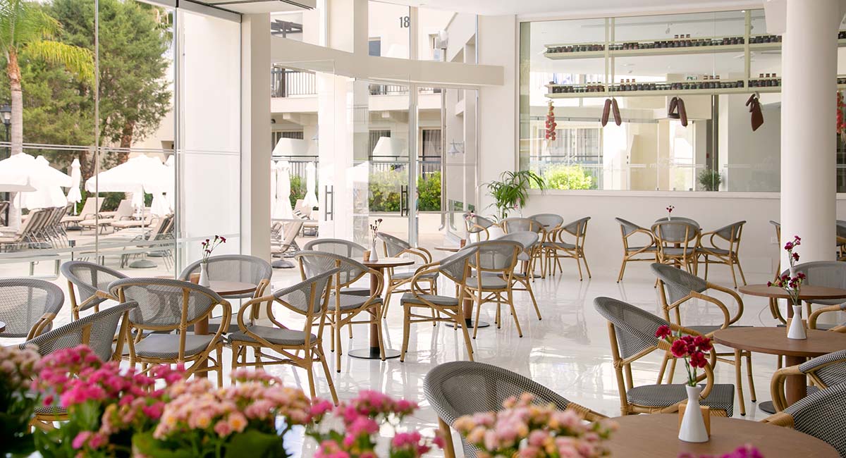 Louis Paphos Breeze 4 Star Plus