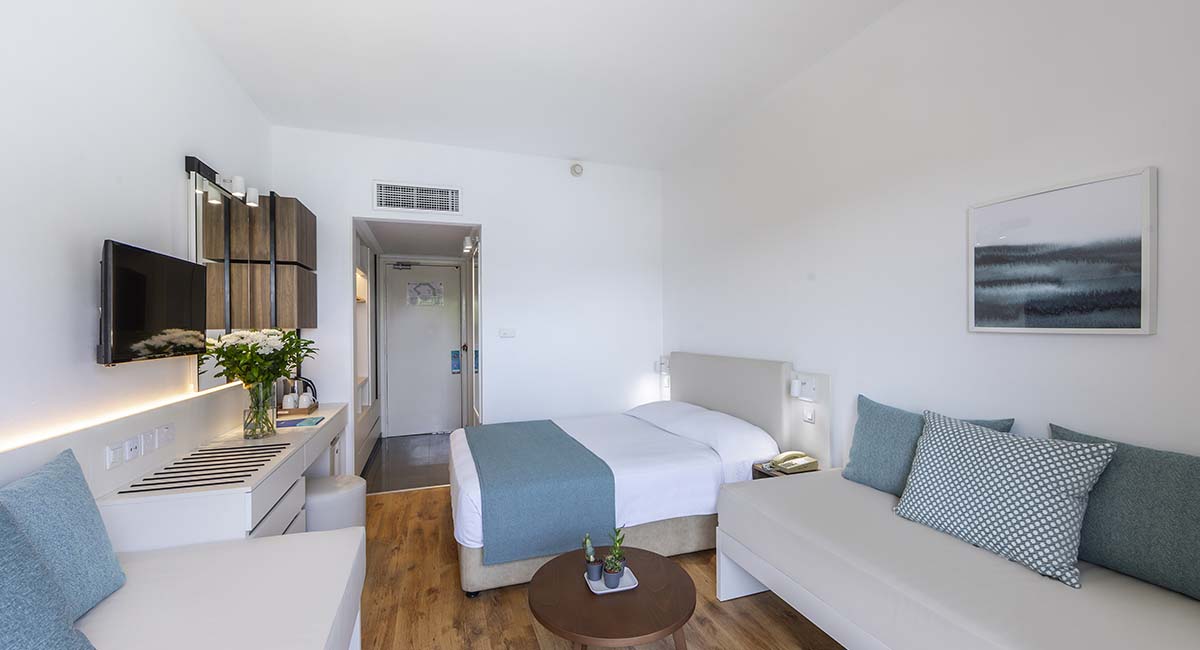 Louis Phaethon Beach