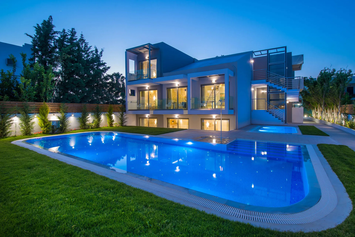 Mary Hotel Apts & Suites