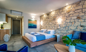 Mary Hotel Apts & Suites