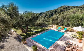 Mastrogiannis Country Retreat