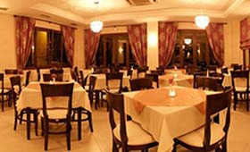 Meteoritis Hotel (incl. auto)