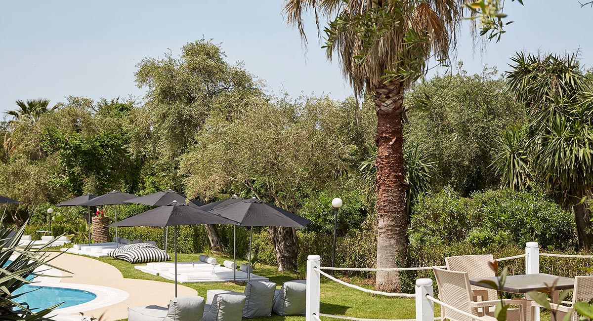 Mr & Mrs White Corfu