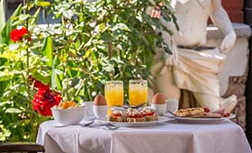 Nafsimedon Hotel (incl. auto)