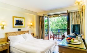 Negroponte Resort (incl. auto)