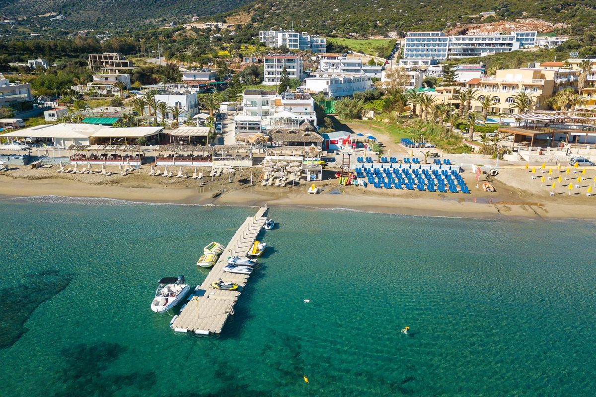 Nostos Beach Hotel
