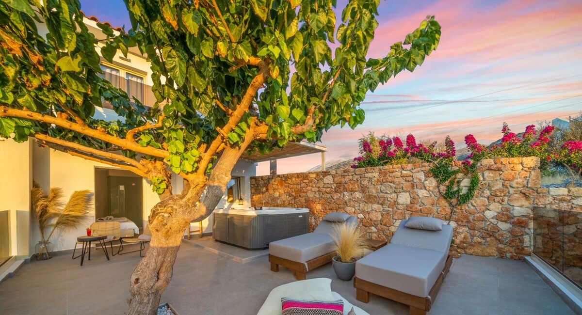 Notos Height Suites Malia