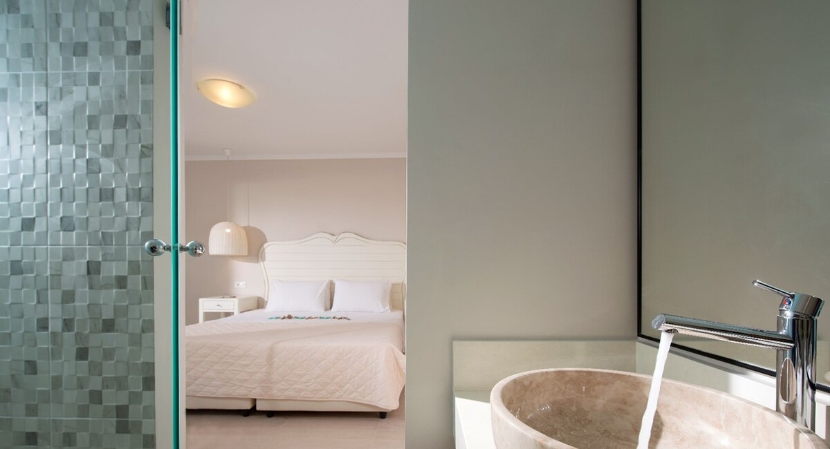 Notos Height Suites Malia