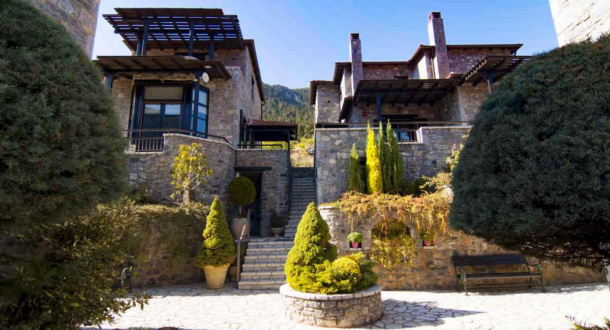 Ostra Menalon Luxury Suites