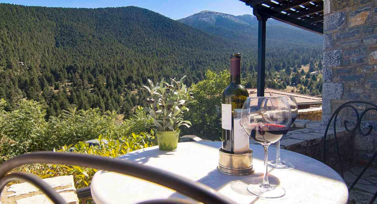 Ostra Menalon Luxury Suites