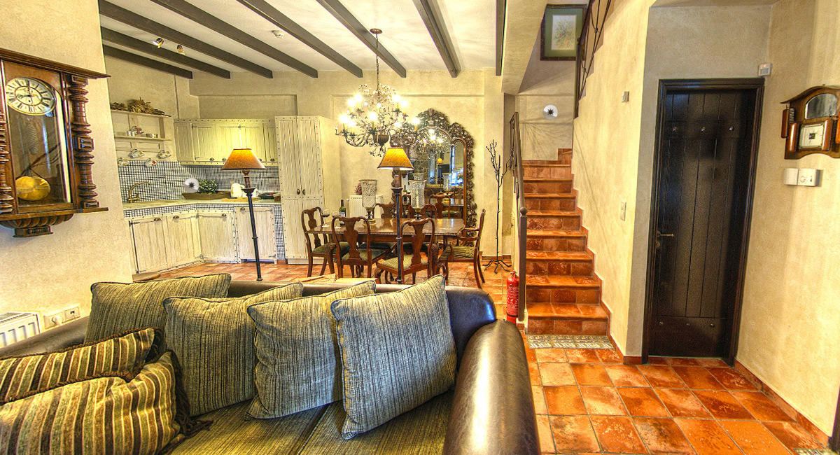 Ostra Menalon Luxury Suites