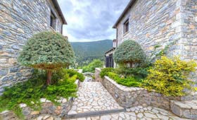 Ostra Menalon Luxury Suites (incl. auto)