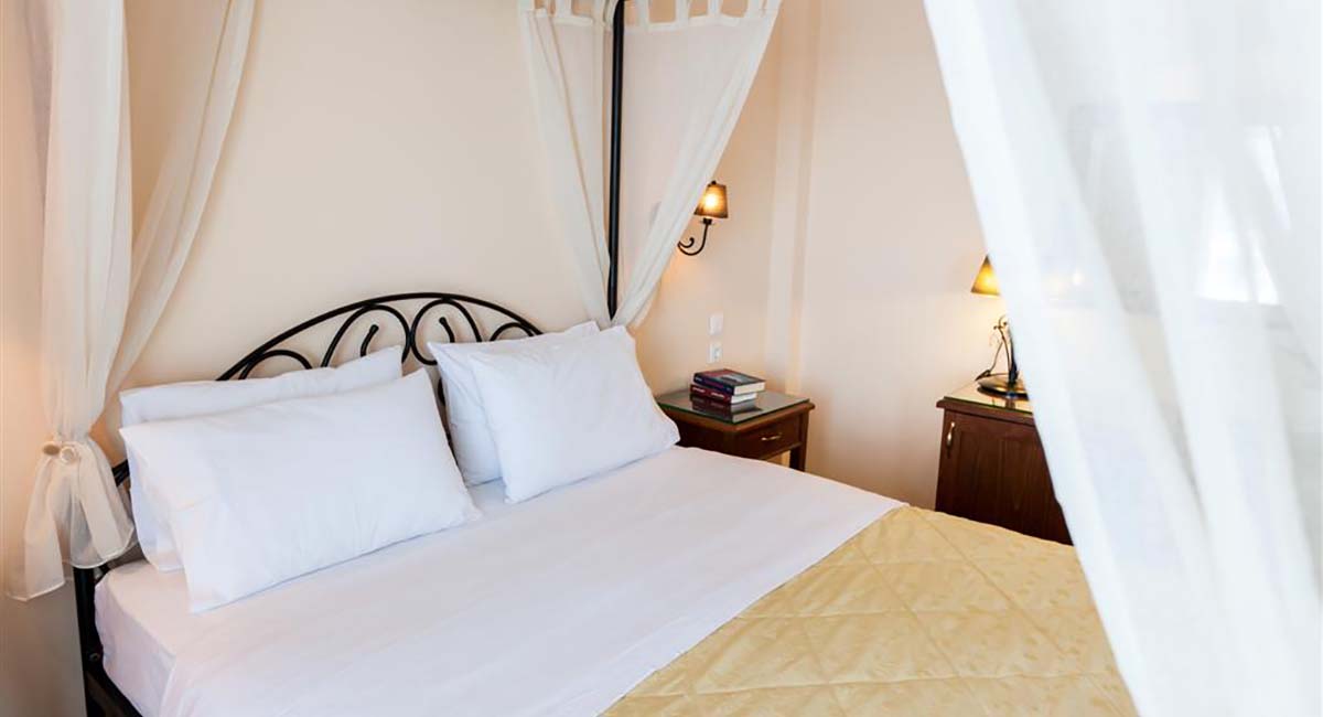 Pantheon City Hotel Githion