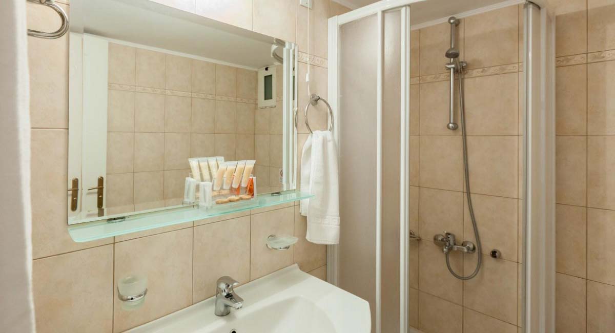 Pantheon City Hotel Githion