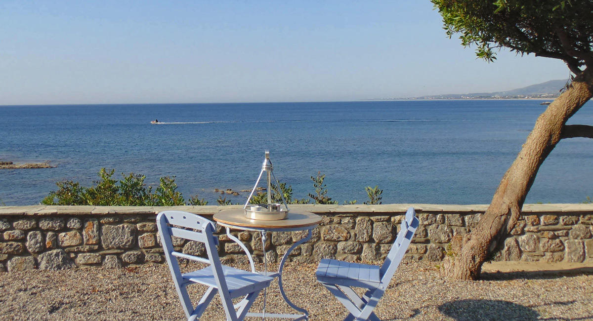 Paraktio Beach Apartments