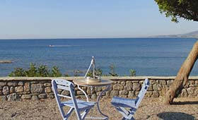 Paraktio Beach apartments (incl auto)