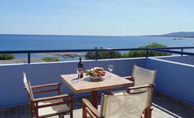 Paraktio Beach apartments (incl auto)