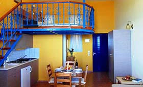 Paraktio Beach apartments (incl auto)