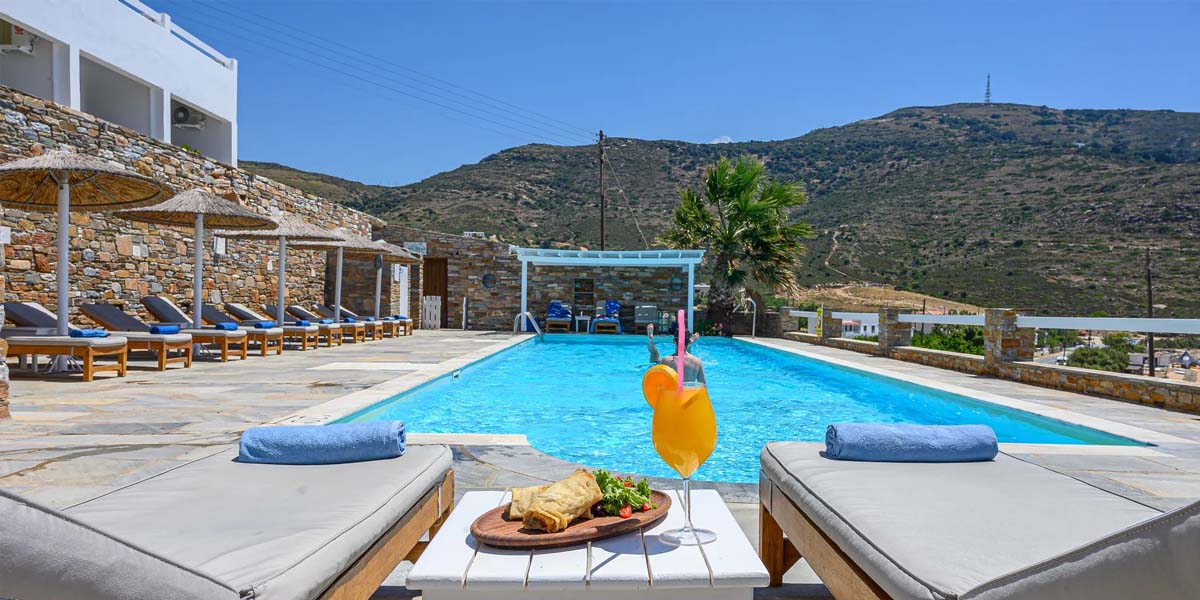Perrakis hotel Andros